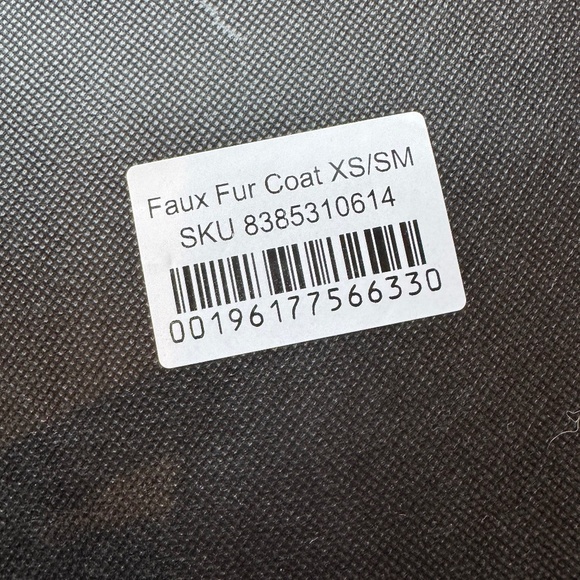 Authentic Taylor Swift Mint Fur Coat TLOSG Brand New Unopened Size XS/SM - Picture 5 of 5